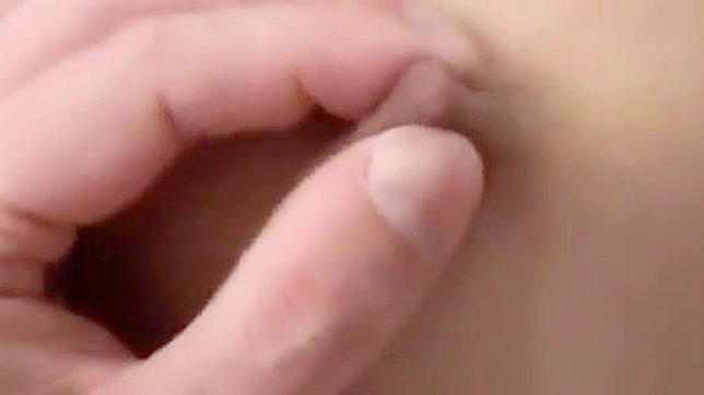 害羞的日本大胸美女奉上令人惊叹口活体验。