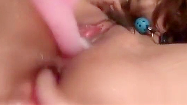 疯狂猛干毛茸茸的日本妹妹，不停 thrust 和喷射高潮