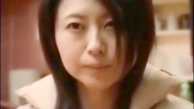 激情逆向三人行，不停歇性爱和狂野高潮体验。