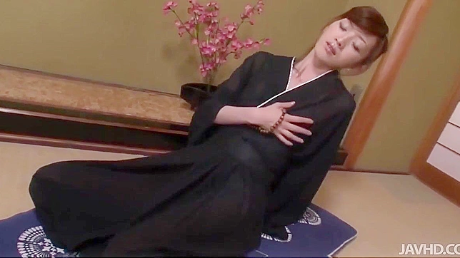 独自撸管高潮喷射的极致快感体验。