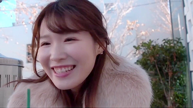 富裕美女摆脱禁欲后的激烈性爱体验。