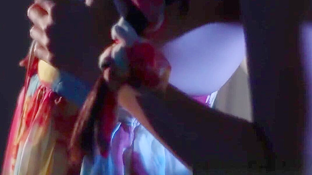 日本AV女神麻里菜裸体准备激烈动作。