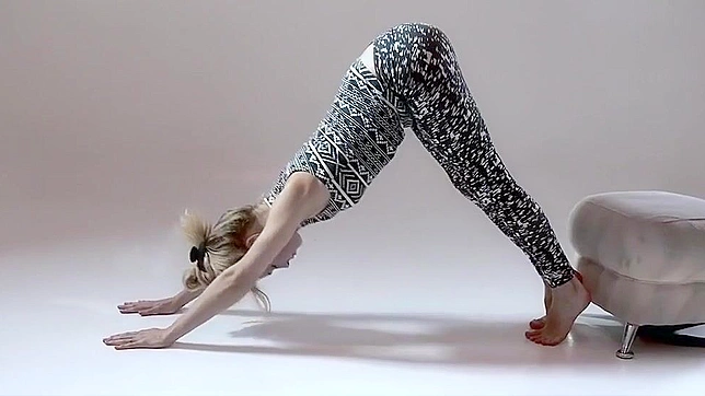 东京素人妹子自嗨秀——湿滑私处指操高潮喷射。