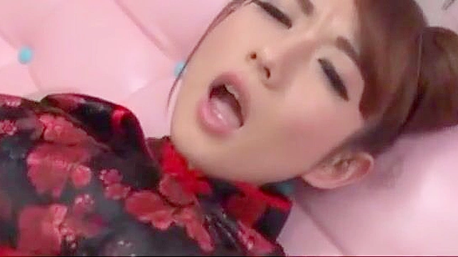 亚洲性感自慰秀 – 新泽西最火辣美女的感官之旅。