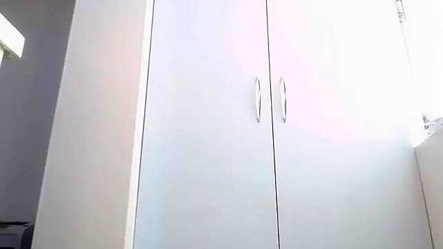 日本黑美人自慰玩具狂潮，激情高潮喷射