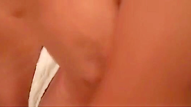 火辣尤诺嫩穴被狠狠操在激烈狂热的动作中。