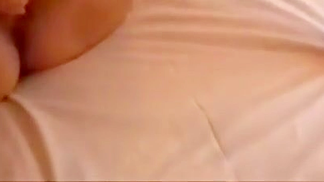 巨乳妻子的秘密嗜好曝光！第一集——被魅力男诱惑，揭示她隐藏的欲望。