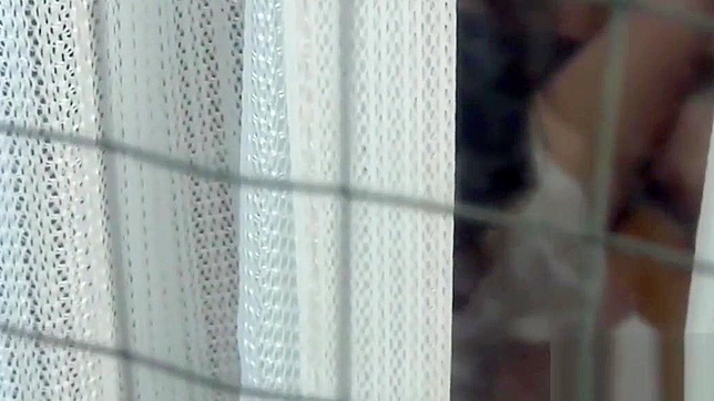 日本少女十八歲驚喜派對：激烈輪流戰與高潮噴射！