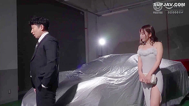 日本奢华秘书 - 老板带她兜风并纠缠，轻度幻想