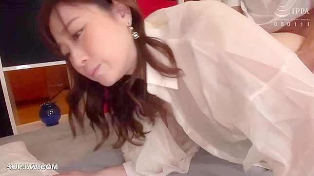 日本妈妈四十岁口交两个阳具,自慰阴道并被后入式操弄,一女二男 Oral, 狗gy式性爱