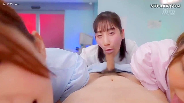 三位穿丝袜的日本护士诱惑并狠狠地操了书呆子老板！