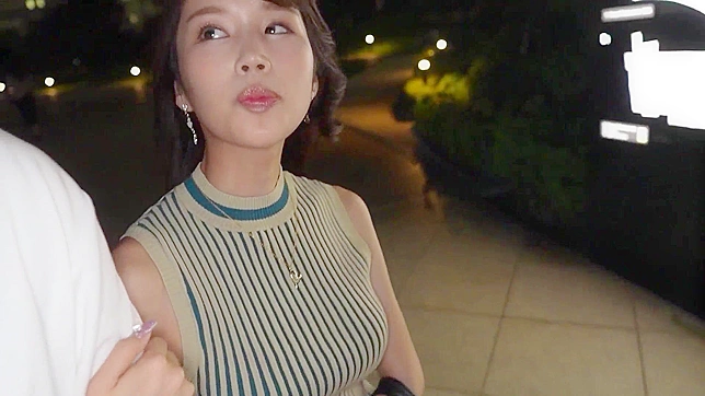 求欢少女在原汁原味的狂野狂欢中被狠狠操弄。