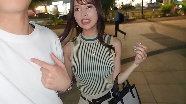求欢少女在原汁原味的狂野狂欢中被狠狠操弄。
