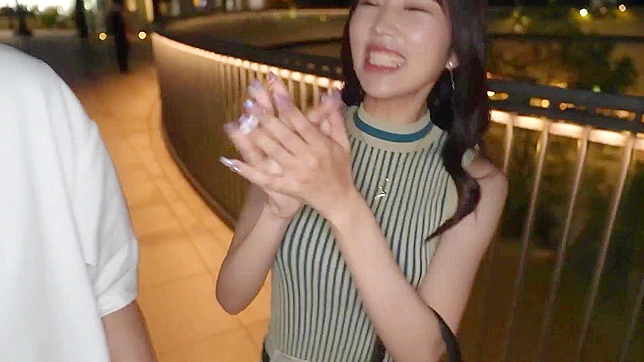 求欢少女在原汁原味的狂野狂欢中被狠狠操弄。