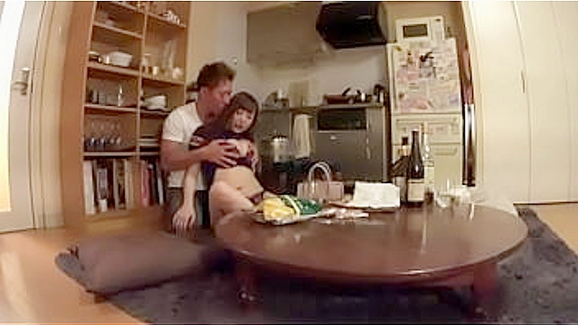 震惊揭秘：神奈川慷慨G罩杯幼儿园老师热辣情爱实录