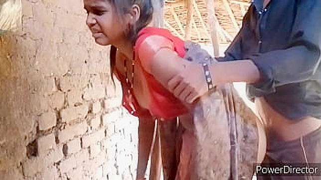 苗条日本美人紧致臀部被诱惑挑逗与填满