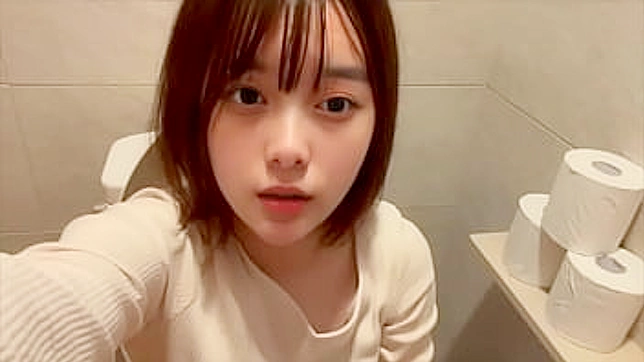 亲密邂逅：在家庭餐厅厕所的秘密欢愉