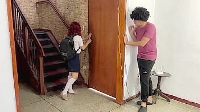 与变态继父的不轨企图苦苦挣扎中