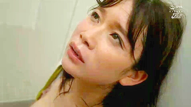 热辣美女可爱嘟嘴反复被灌满精液