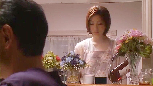 火辣长腿亚洲美女多汁屁股被硬核手指深入湿透阴道