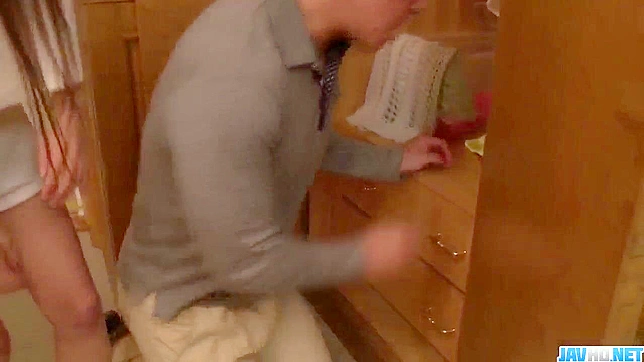 堀口真紀吸吮并激烈做爱日本硬汉无遮挡版