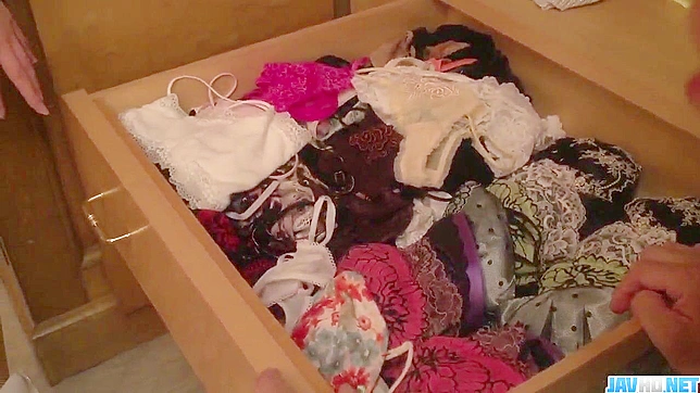 堀口真紀吸吮并激烈做爱日本硬汉无遮挡版