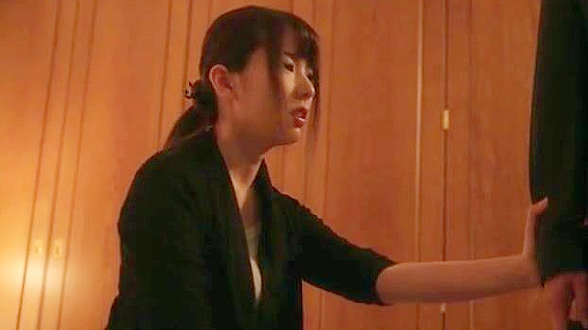 早洩の羽田杏がチンポを求める、激しく腰を使い絶頂に達する悦びの叫び