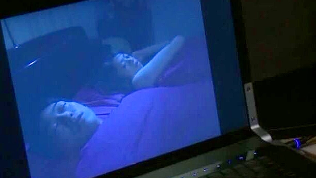 猛男渴望女友的身体，疯狂性爱随之而来。