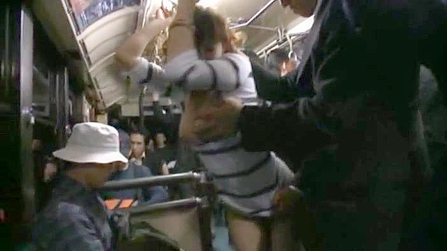 与狂野女士的激烈街头性爱实拍，超真实体验