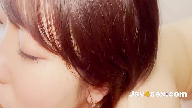 精彩绝伦 - 神乐亚希作为一只淫荡的cockslut，奉上令人销魂的口技，并在这场激烈的戏码中被狠狠操翻。