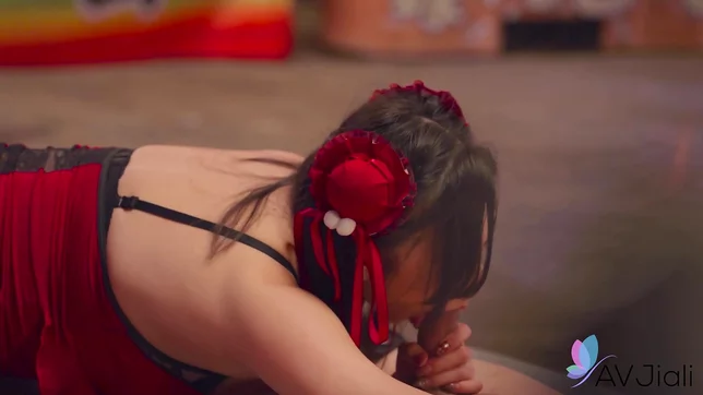 Mio, Chinese Beauty, Fucked Passionately at Night Market