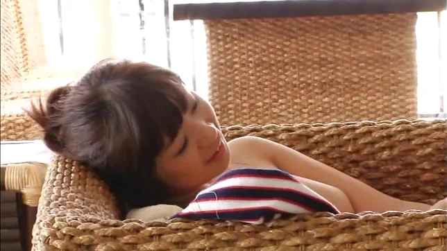 Wakaba Onoue and Ai Uehara have a threesome fun