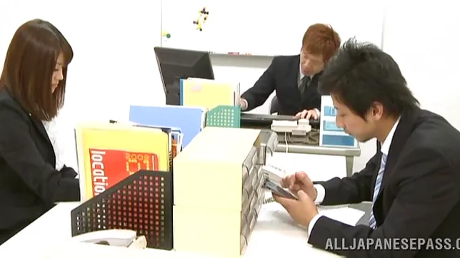 Young Maki Kouta enjoys true sex at work