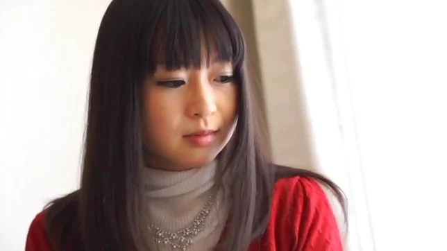 Amateur Asian brunette enjoys cock in her twat before swallowing 3