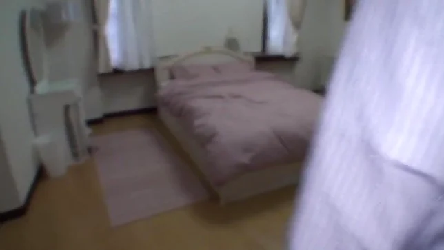 Hot milf Japanese AV Model gives amateur blowjob