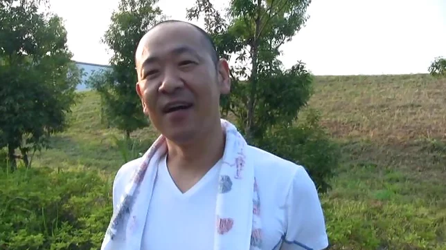 Luscious sporty chick is fucked doggystyle outdoors 4