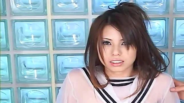 Japanese model gets her pussy spread 2