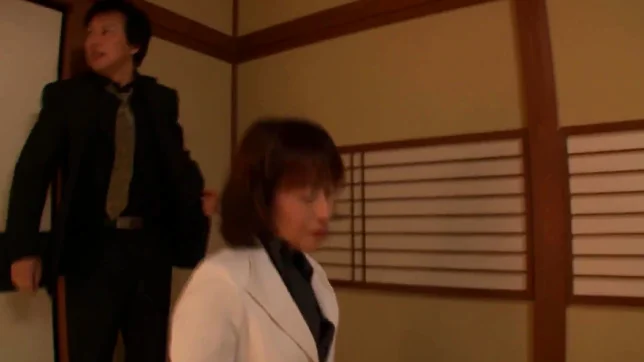 Misaki Shiraishi´s First Threesome With A Guy And A Girl