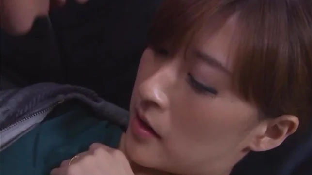 Ichika Kanhata, amateur babe, blows and fucks on the couch 3