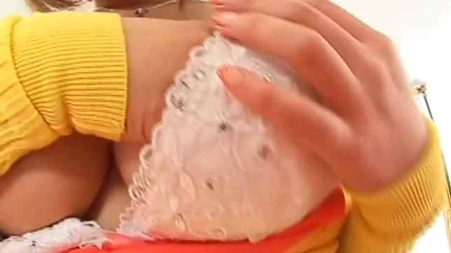 Rea Aoyama Japanese model is a big boobed doll 3