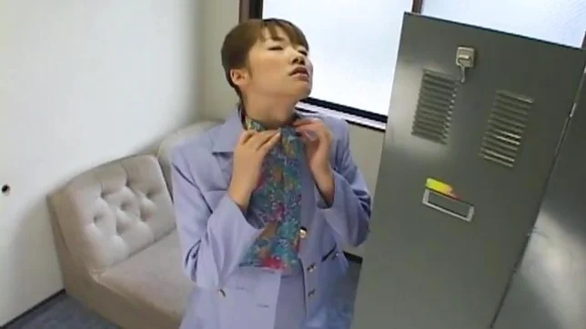 Aizawa Yu Naughty Secretary Is Masturbating On Her Lunch Hour