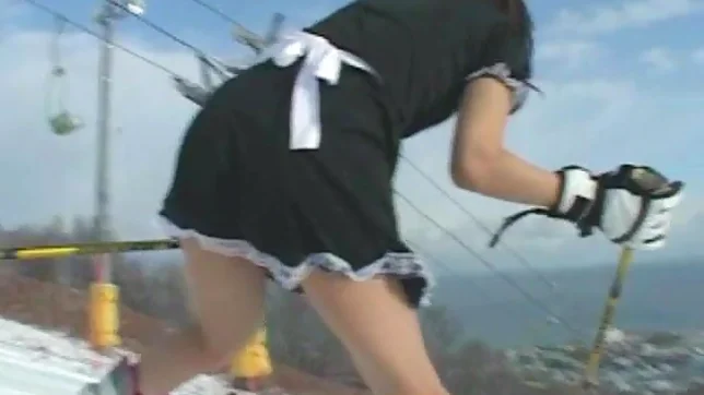 Rin Kawamoto Asian doll is skiing nude