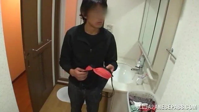 Kinky and hot Japanese young girl seduces her friend 4