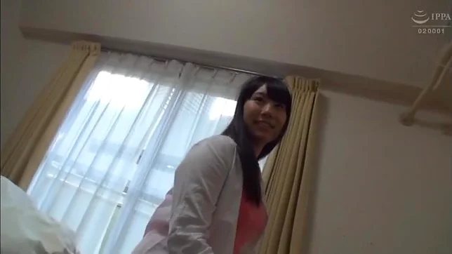 Amateur babe is giving amazing blowjobs 3