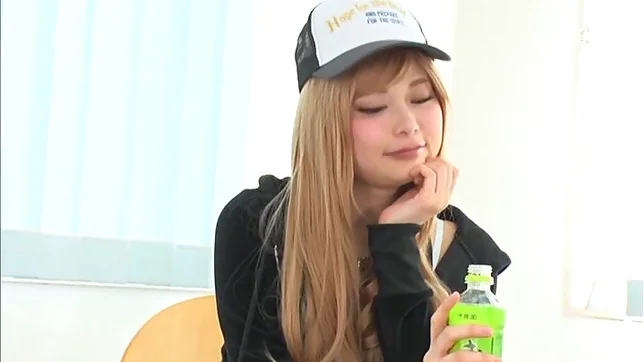 Japanese teens are having fun posing kinky on cam 4