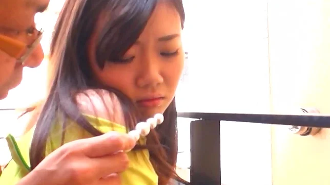 Delicious Hikaru Kawana flaunts her awesome body 2