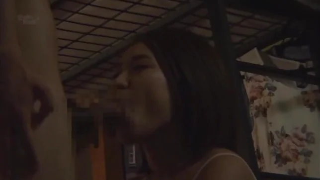 Big tits beauty enjoys getting freaky in the hostel 2