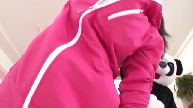 Sexy amateur teen Nozomi Hazuki posing on cam and dancing 2