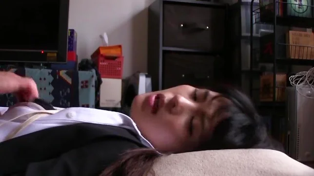 Superb Japanese model nailed in staggering hardcore 2