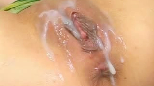 美波麻咲年輕剃毛亞洲嫩穴被射精